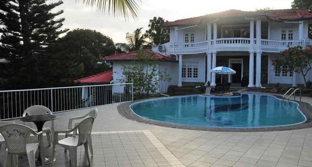 Oyo 386 White Villa Tourist Guest Kandy Ngoại thất bức ảnh