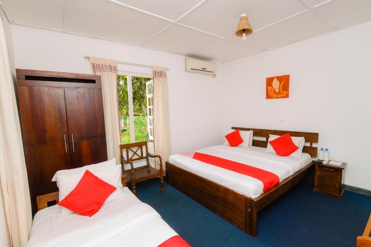 Oyo 386 White Villa Tourist Guest Kandy Ngoại thất bức ảnh