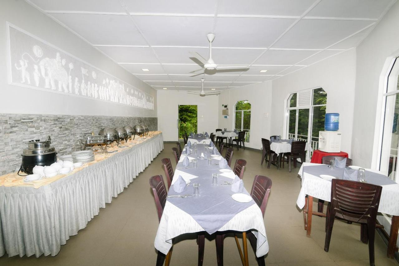 Oyo 386 White Villa Tourist Guest Kandy Ngoại thất bức ảnh