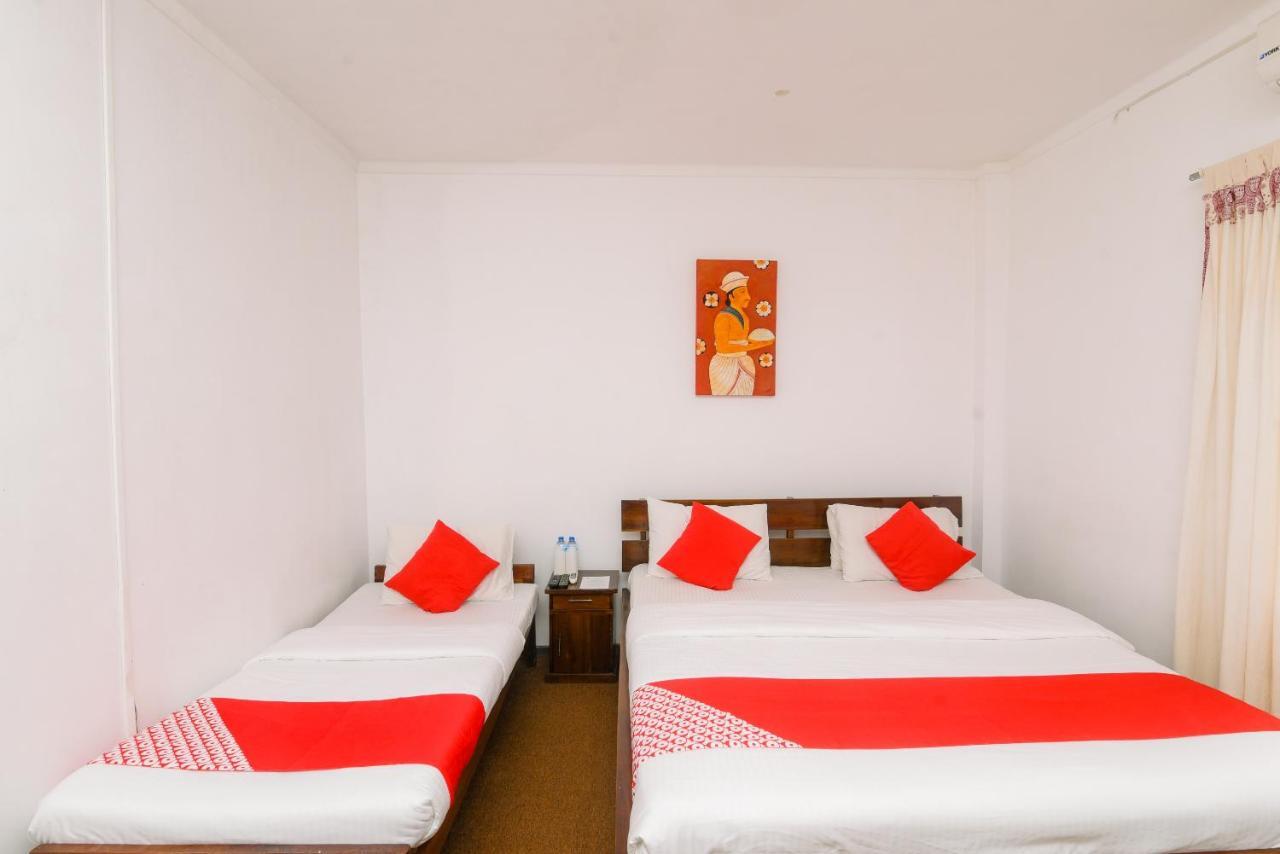 Oyo 386 White Villa Tourist Guest Kandy Ngoại thất bức ảnh