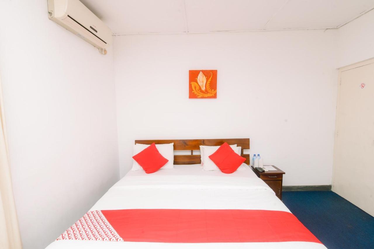 Oyo 386 White Villa Tourist Guest Kandy Ngoại thất bức ảnh